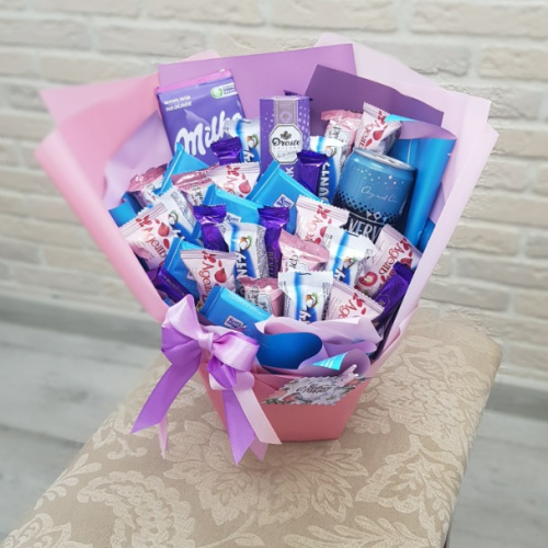 Устойчивый букет в лилово-голубом